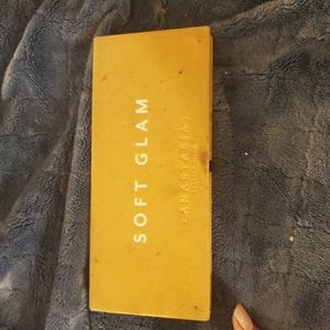 Anastasia Beverly Hills Soft Glam Palette